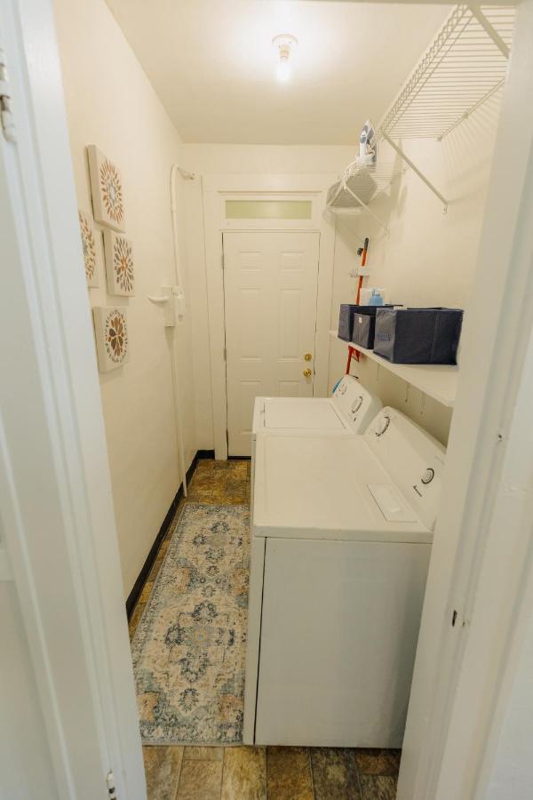 הוילה Historic Revival King Bed Midtown Memphis 70 Fast Wifi Free Parking Yes Pets מראה חיצוני תמונה