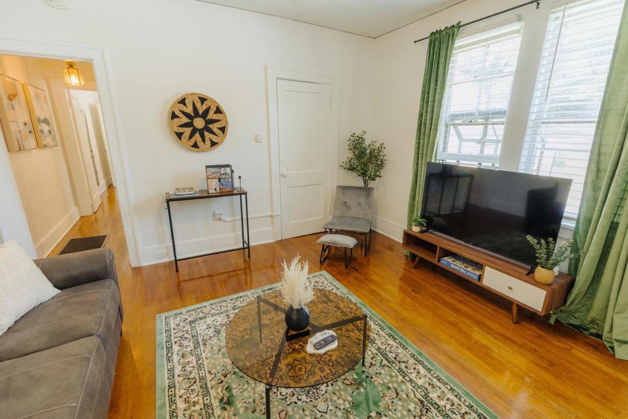 הוילה Historic Revival King Bed Midtown Memphis 70 Fast Wifi Free Parking Yes Pets מראה חיצוני תמונה