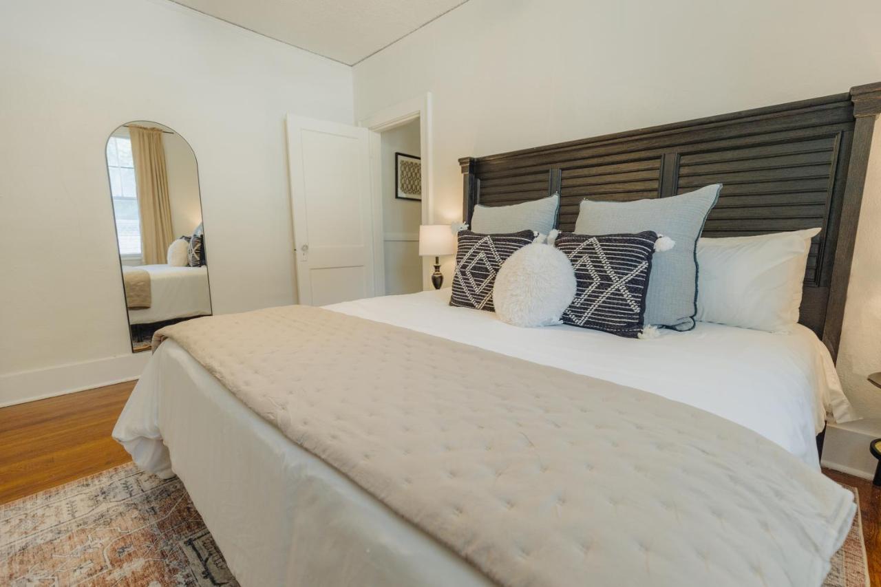 הוילה Historic Revival King Bed Midtown Memphis 70 Fast Wifi Free Parking Yes Pets מראה חיצוני תמונה