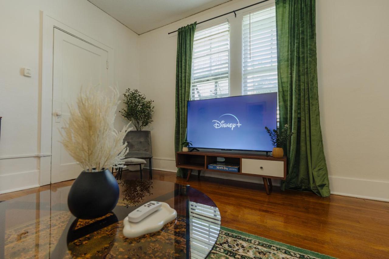 הוילה Historic Revival King Bed Midtown Memphis 70 Fast Wifi Free Parking Yes Pets מראה חיצוני תמונה